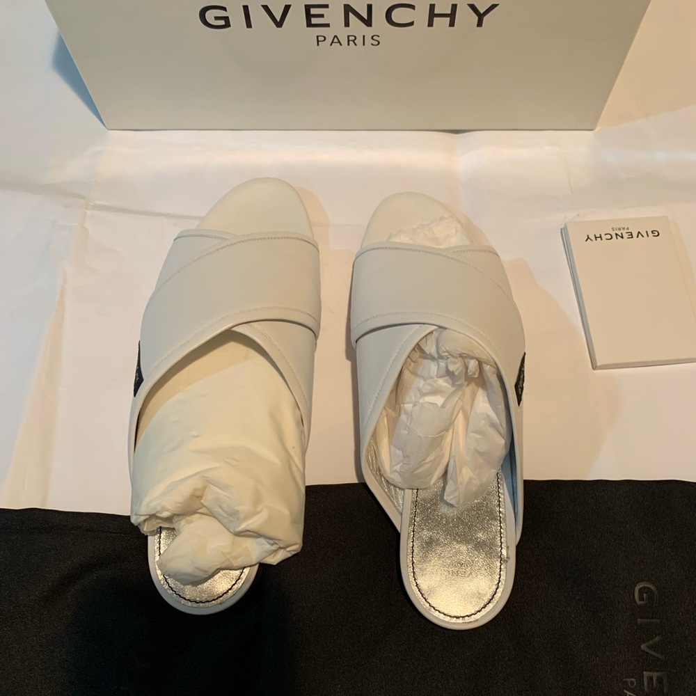Givenchy Bite Leather Sandals - image 3